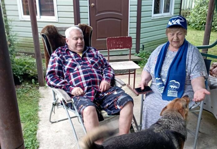 Депутат Раиса Федорова в День ветеранов боевых действий посетила майора в отставке Вячеслава Ефимова