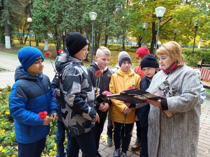 Память героев Великой Отечественной войны почтили подольчане у обелиска