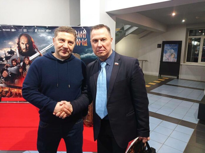 Депутат Совета депутатов принял участие в церемонии кинопремьеры фильма «Злой город»