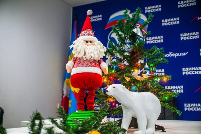 В преддверии Нового года, 21 и 22 декабря «Единая Россия» открывает «МастЕРские Деда Мороза»...
