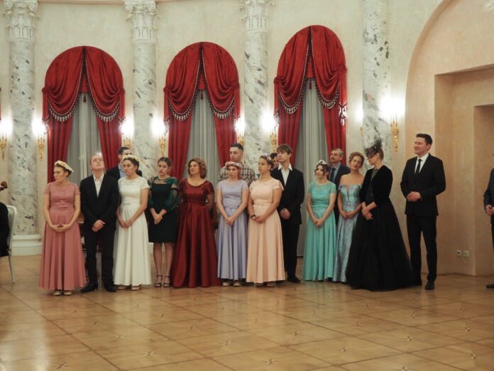 В музее-усадьбе «Остафьево»-«Русский Парнас» прошел Рождественский бал