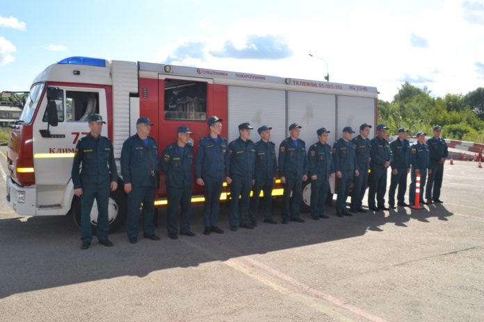 Смотр-конкурс на звание лучшего водителя по скоростному маневрированию на пожарных автомобилях прошел в Подольске