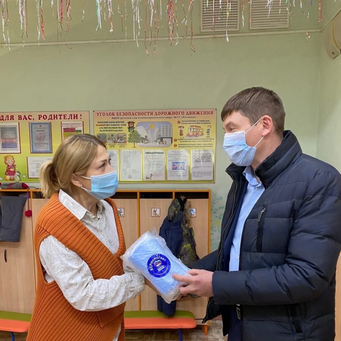Депутат Заречного обеспечил сотрудников МДОУ № 11 «Росинка»