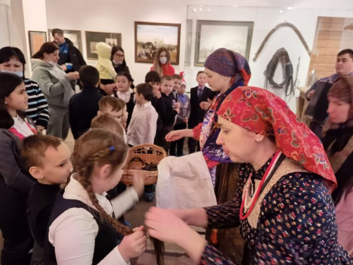 В Подольске Выставка «Мода и традиционный костюм» завершила свою экспозицию