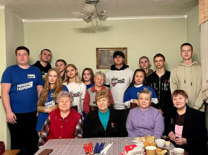 Подольские молодогвардейцы провели встречу с участниками движения «Активное долголетие»