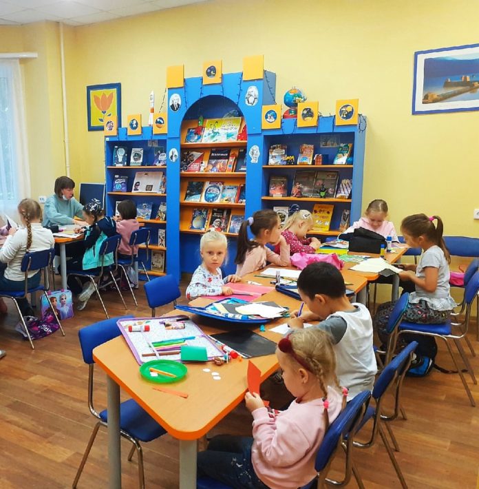 В подольской библиотеке № 11 прошло занятие «Мастер-фломастер»