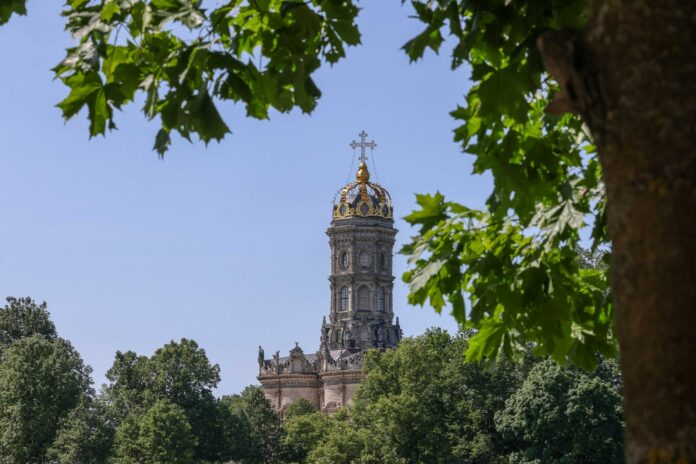 Территорию в поселке Дубровицы комплексно благоустроят