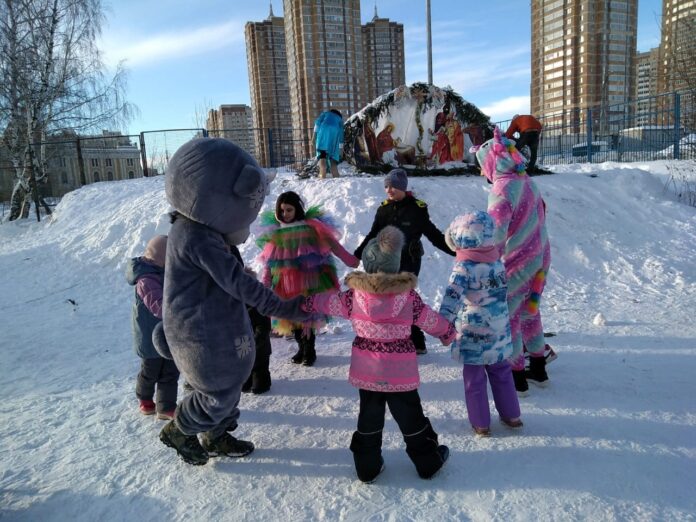 В Кузнечиках прошла благотворительная ярмарка на территории Никольского Храма