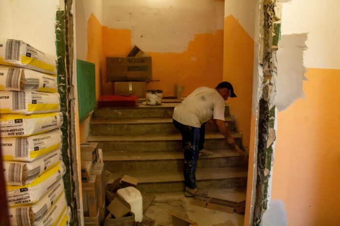 В Подольске проходит ремонт по региональной программе «Мой подъезд»