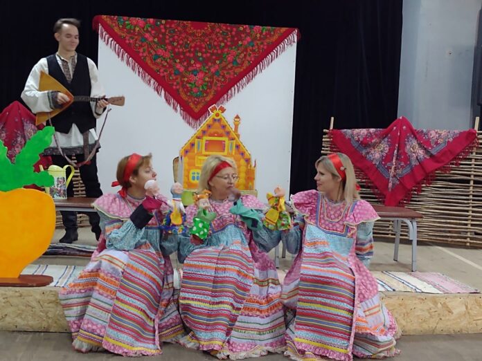 В ДК «ЗИО» состоялся праздник семейного клуба «Кенгуру»