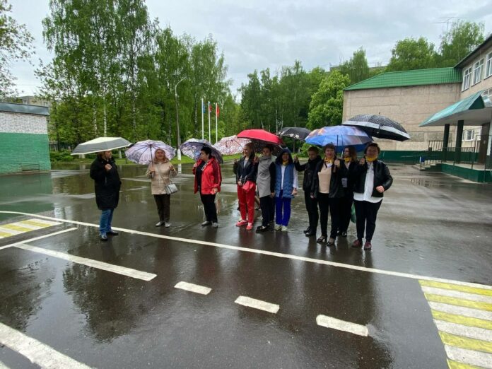 Летняя смена идет в лагерях образовательных учреждений