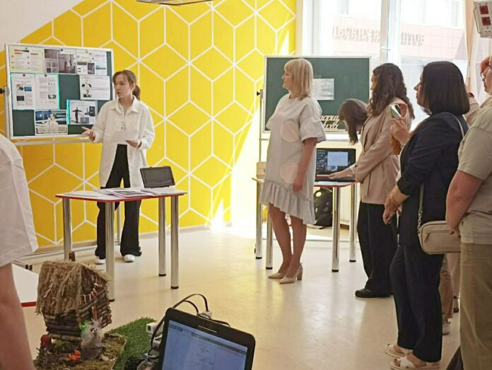 Депутат Наталья Квашенникова приняла участие в Региональном фестивале достижений школьников и педагогов