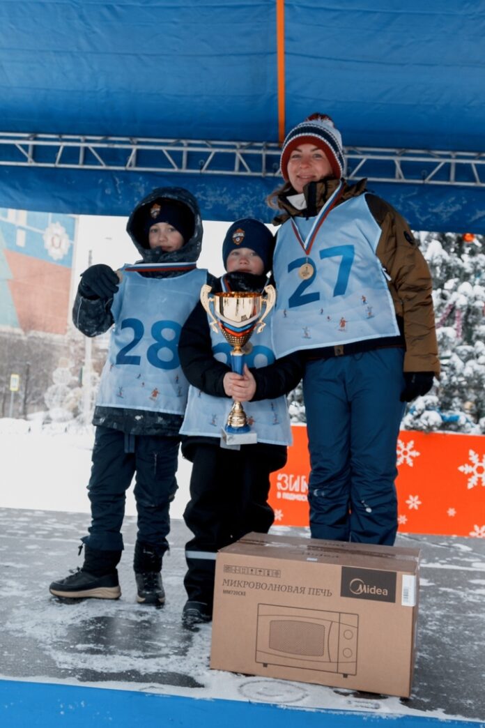 «Семейная лыжня-2021» прошла в лесопарке «Ёлочки»