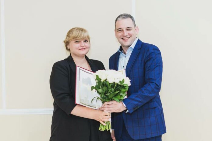 Подольская учительница получила сертификат на покупку жилья по программе губернатора «Социальная ипотека»