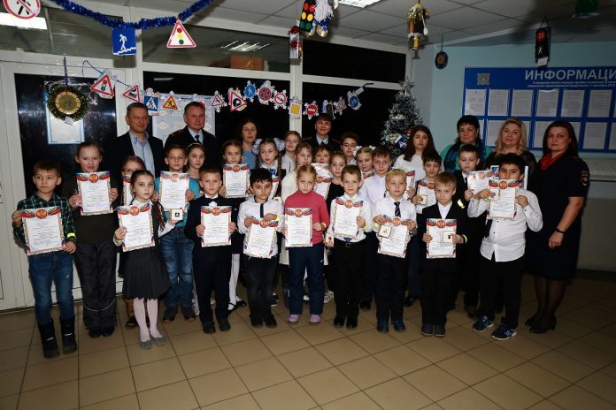 В Подольске подведены итоги конкурса «Правила дорожные соблюдай! Елку новогоднюю украшай»