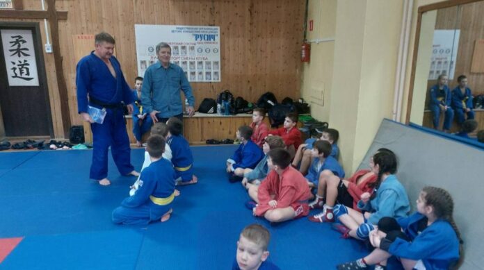 В Подольске состоялась открытая тренировка по самбо среди самбистов и дзюдоистов