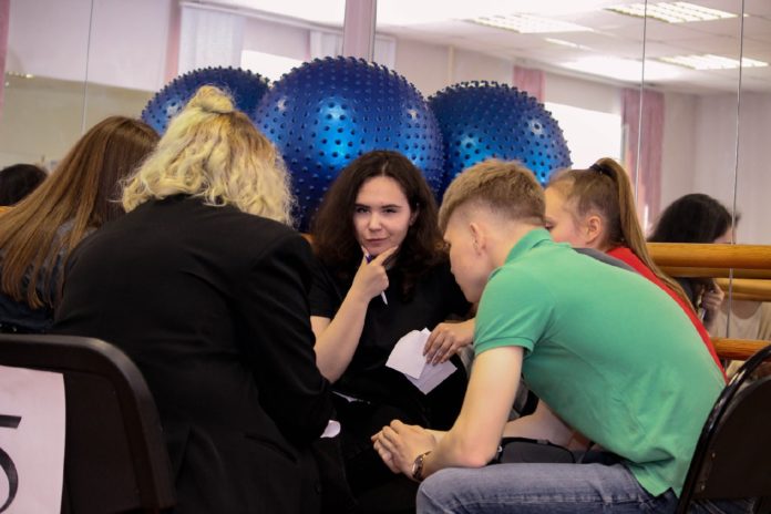 В Подольской школе вожатых проверили знания выпускников