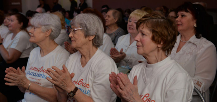 Информируем подольчан: «Активное долголетие» с 1 августа возобновились занятия на свежем воздухе