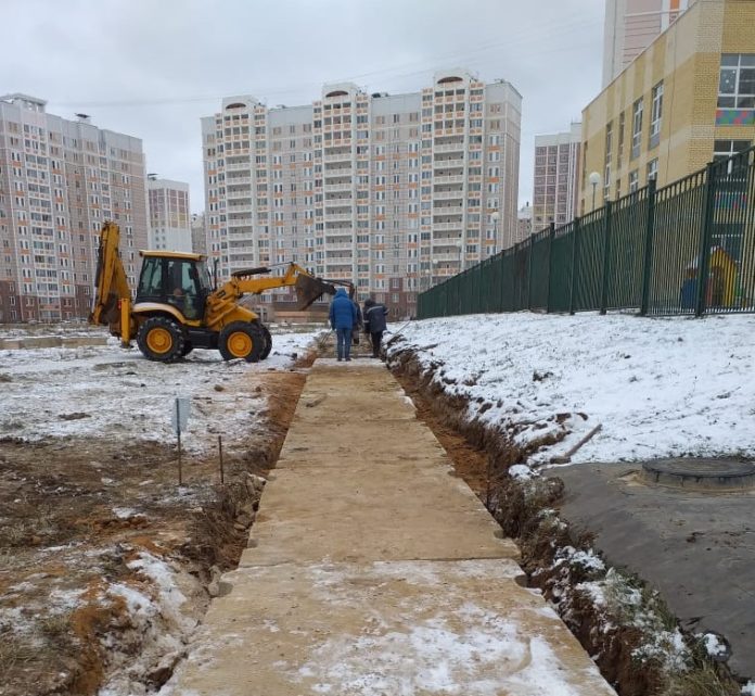 У детского сада № 19 делают пешеходную дорожку