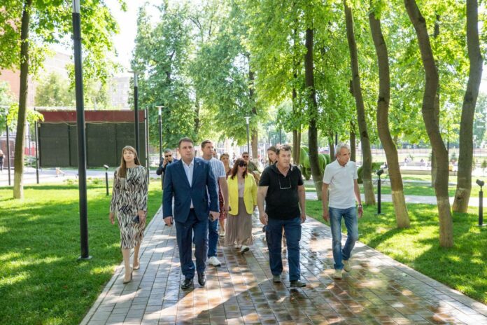 Работы в парке имени Виктора Талалихина подходят к своему завершению