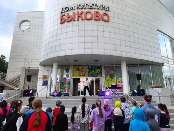 Для молодёжи прошёл концерт «Танцуйте с нами!»