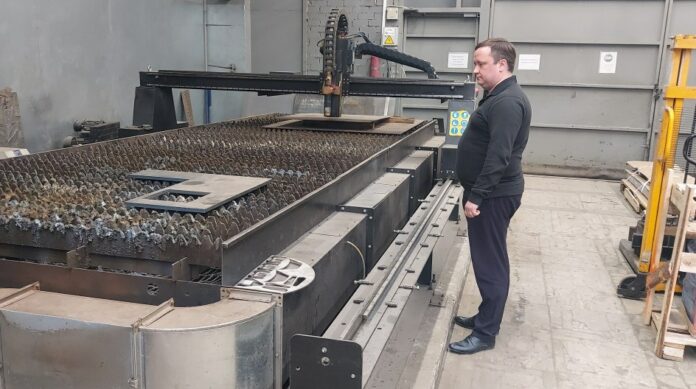 Депутат фракции «Единая Россия» провел встречу на заводе пищевого, упаковочного и нестандартного оборудования «Воплощение»