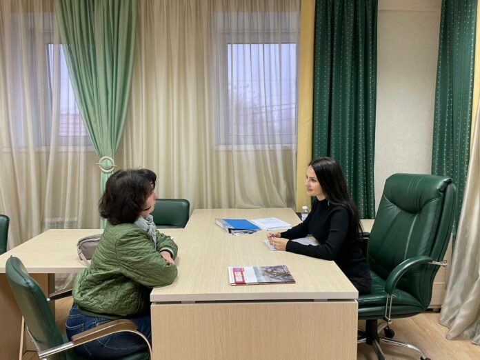 Сотрудники администрации Подольска провели личный приём граждан в Быкове