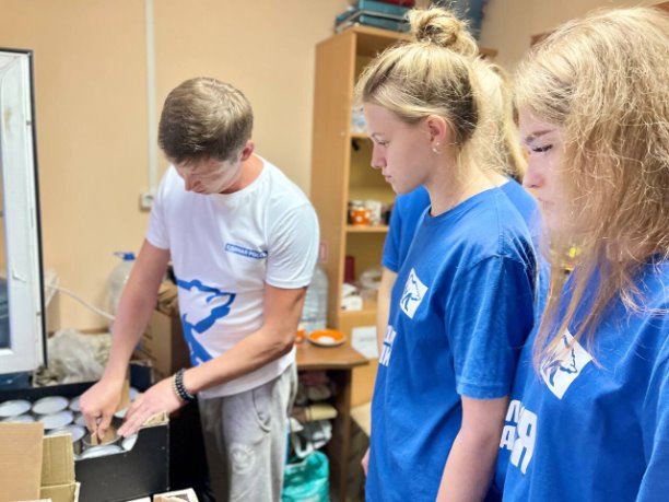 Депутат Горсовета провел мастер-класс по изготовлению окопных свечей