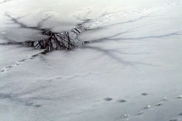 Какую опасность таит в себе первый лед