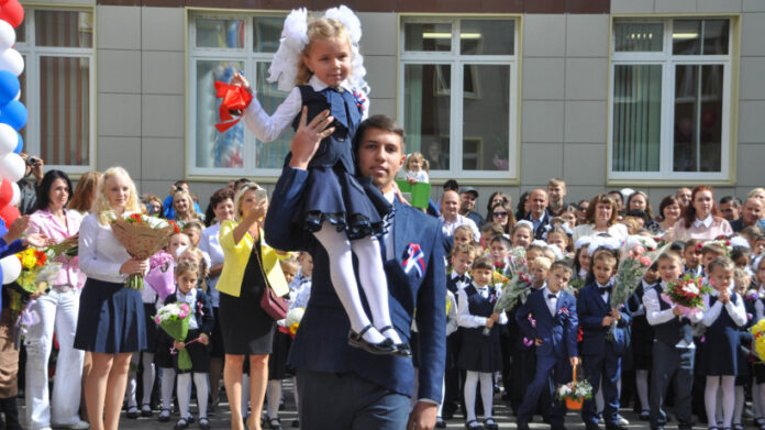 К сведению подольчан: Андрей Воробьев рассказал о проведении школьных линеек в День знаний