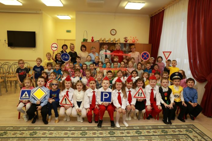Подольским дошколятам рассказали о правилах поведения на проезжей части