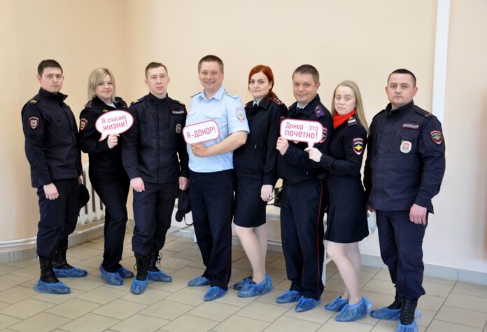 В Подольске полицейские приняли участие в акции «Полицейский донор»