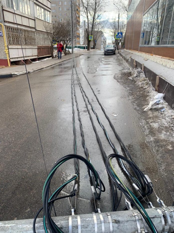 Мособлэнерго восстановит упавшие опоры ЛЭП в Подольске