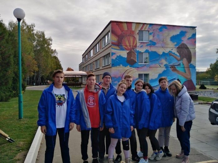 Туристско‑спортивый слет молодежи проходит проходит в оздоровительном центре «Мечта»