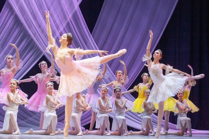 Борис Денисов информирует: «Учреждения культуры Большого Подольска постепенно входят в режим оффлайн»