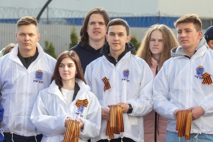 Ежегодная Всероссийская акция «Георгиевская ленточка» началась в Большом Подольске