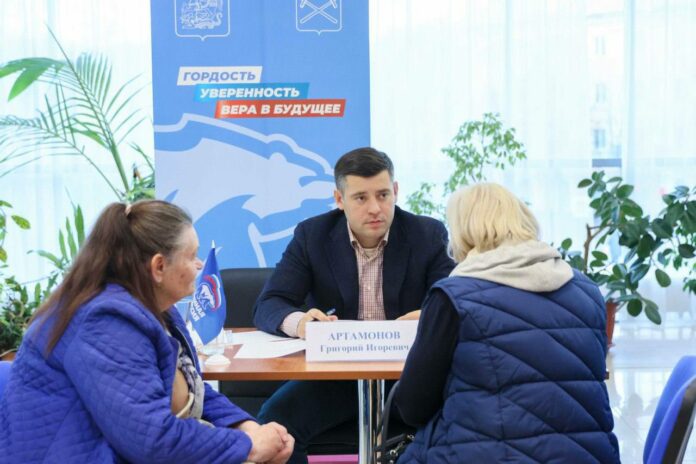 Выездная администрация в новом формате прошла в мкр. Климовск