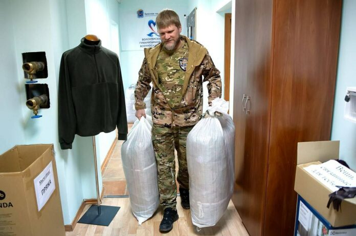 Волонтёр отправится на передовую и передаст очередную помощь от подольчан