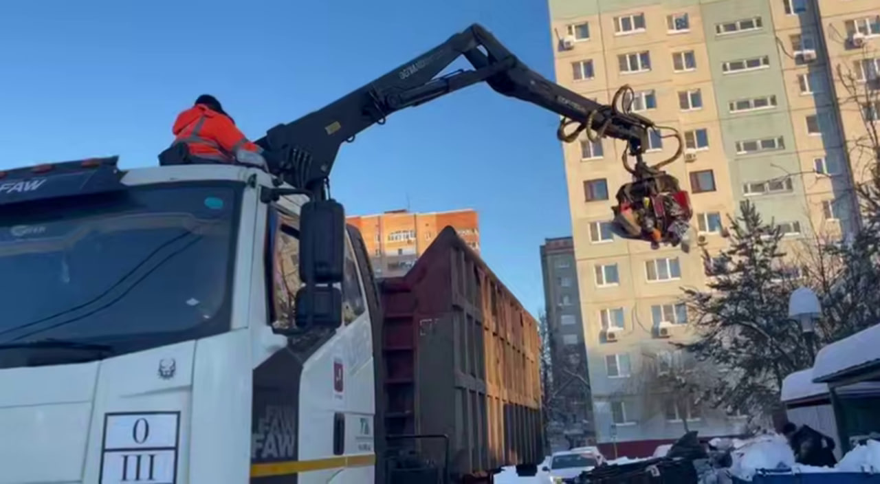 Порядок с вывозом мусора наводят в Подольске после снегопадов