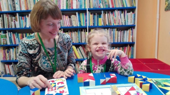 Мастер-класс для родителей провела педагог-психолог в библиотеке №28