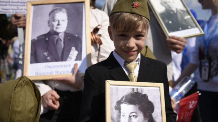 Жители Подольска могут принять участие в акции #бессмертныйполкдома 9 Мая