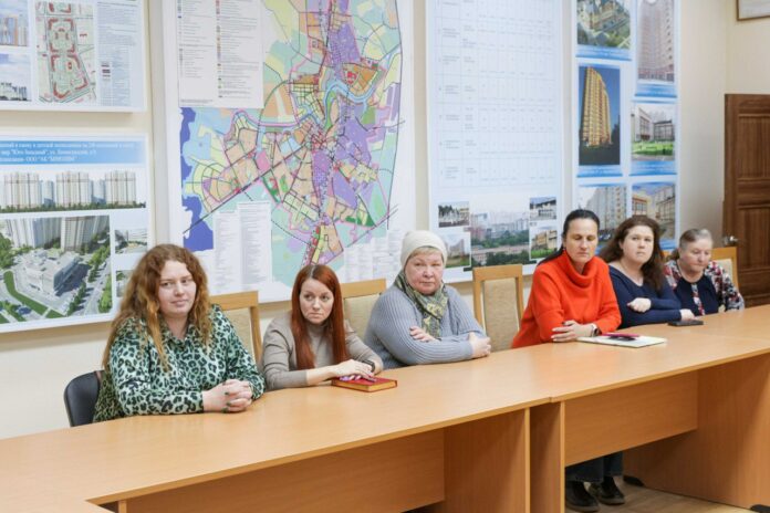 Круглый стол по проблемам семей участников СВО провели в Подольске