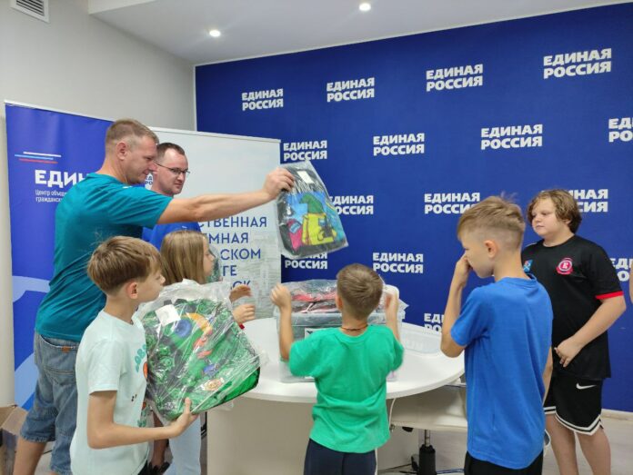 Специалисты «Движения Первых» в горокруге Подольск приняли участие в акции «Собери ребенка в школу