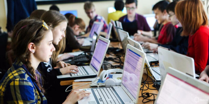 Участвовать во Всероссийской олимпиаде теперь можно через Школьный портал Подмосковья