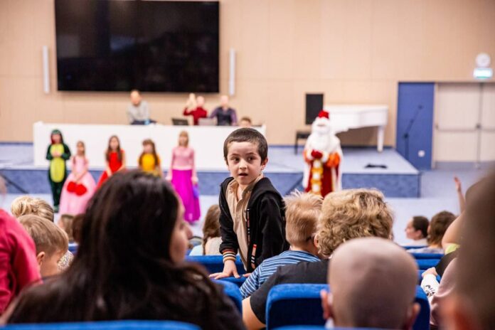 Пациенты федерального детского реабилитационного центра в Подольске посетили анимированное представление
