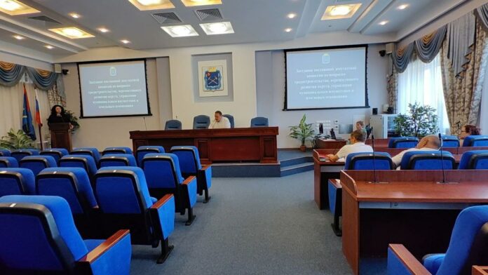 В горокруге Подольск прошло заседание постоянной депутатской комиссии