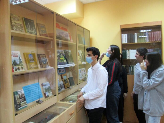 В Подольской Центральной библиотеке можно совершить библиопутешествие по Московскому Кремлю