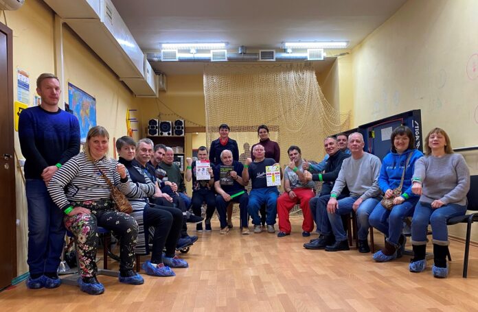 Сотрудники Госавтоинспекции Московской области провели акцию в поддержку людей с ограниченными возможностями