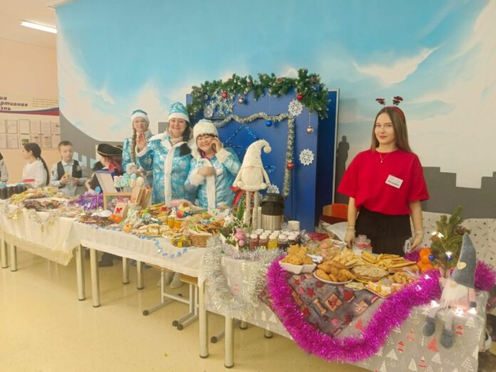 Депутат Совета депутатов приняла участие в организации и проведении новогодней благотворительной ярмарки