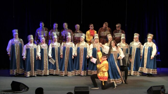 Отчётный концерт хора русской песни отдела по работе с инвалидами состоялся в ДК «Октябрь»